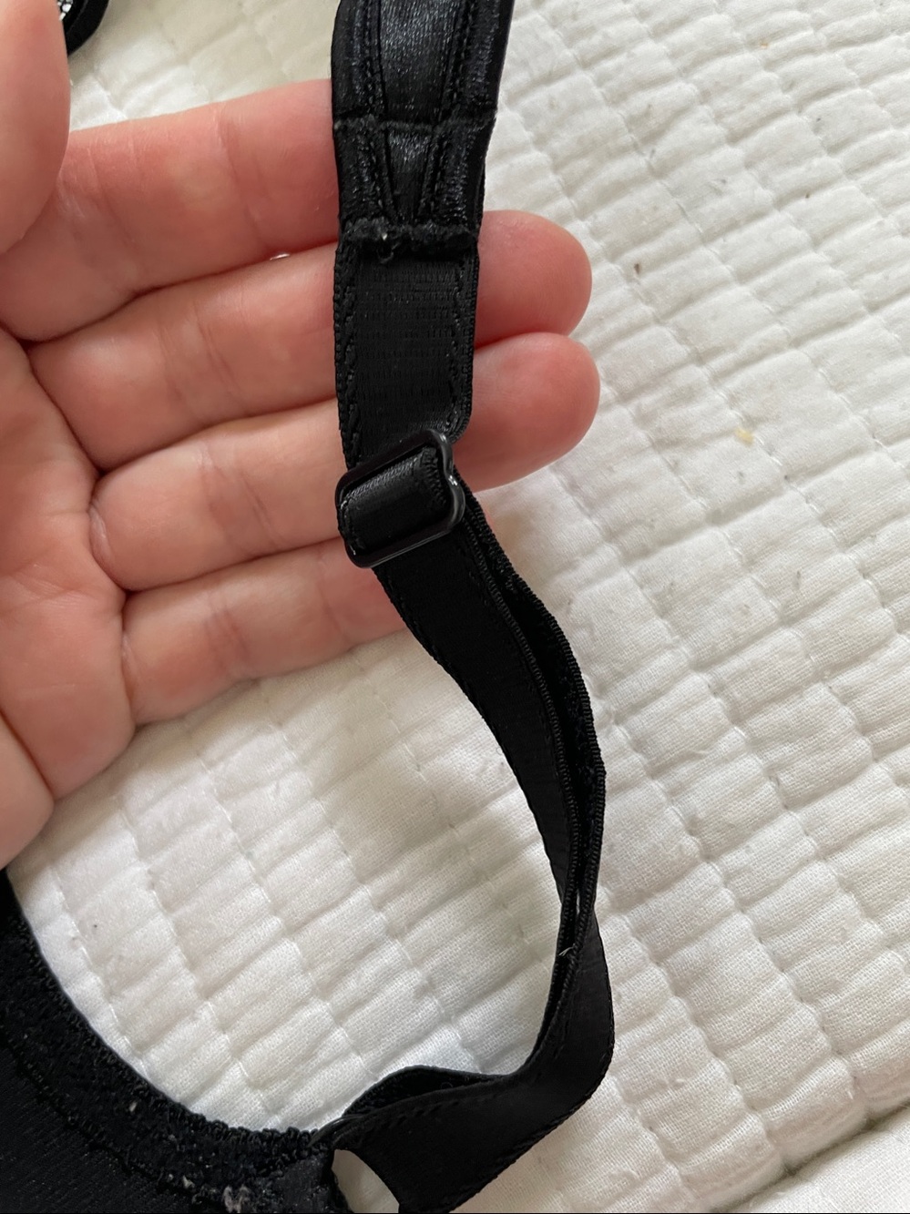 Black Lace Underwire Bra - Picture 7 of 12
